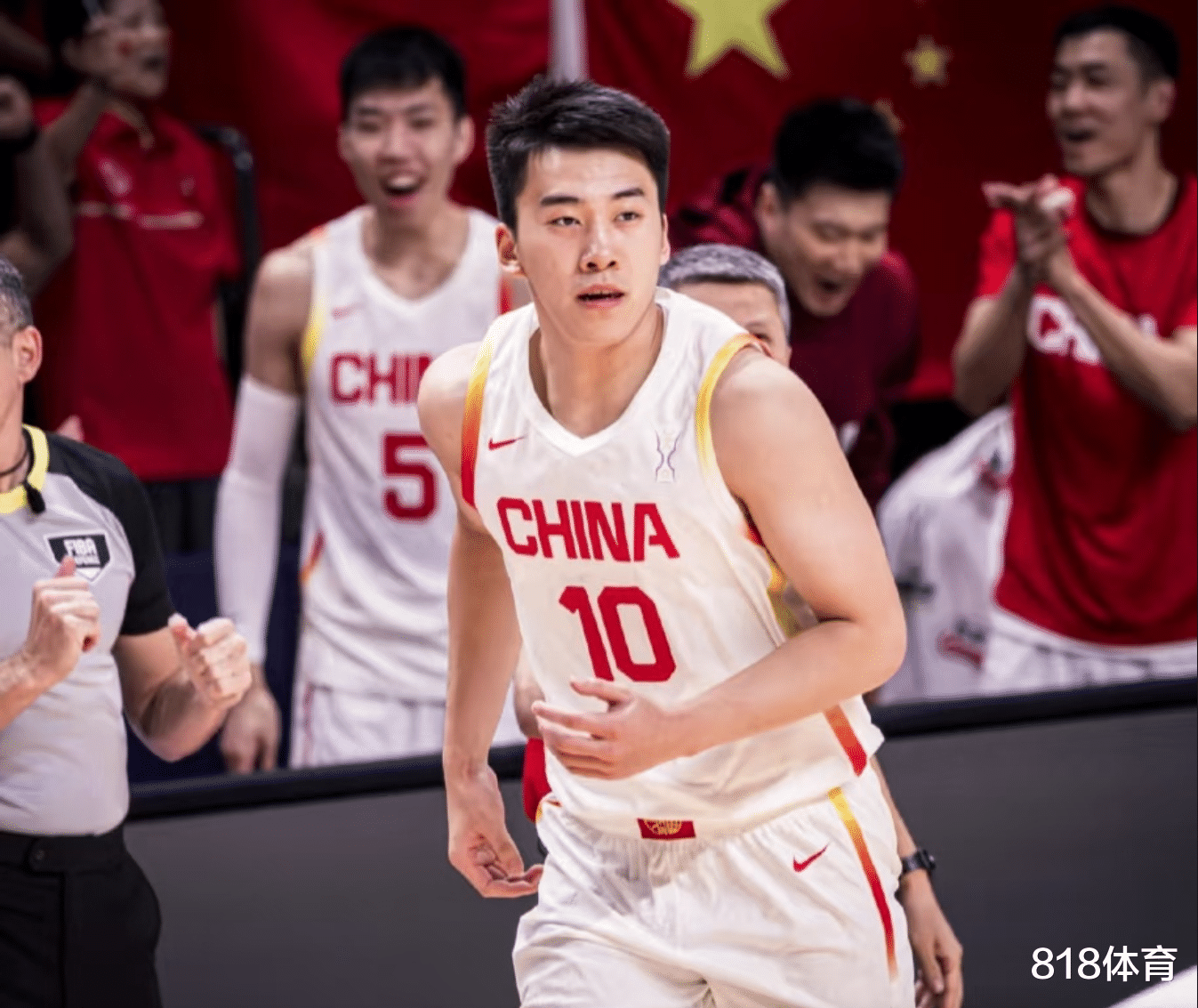 中国男篮血洗土耳其男篮,贝弗利制霸全场 中国男篮血洗土耳其男篮,贝弗利制霸全场