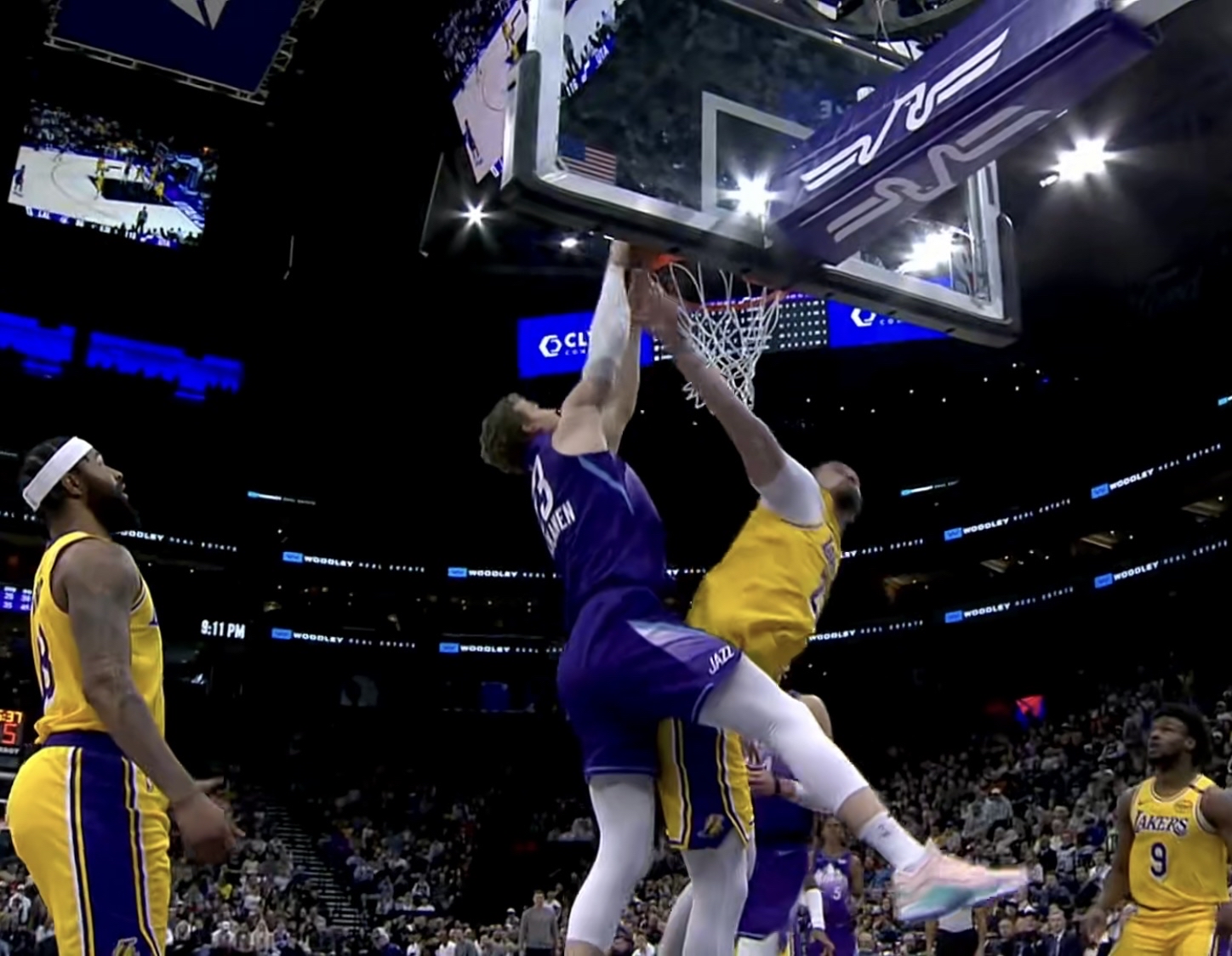 湖人B队逆转巴西男篮，哈里斯送出助攻