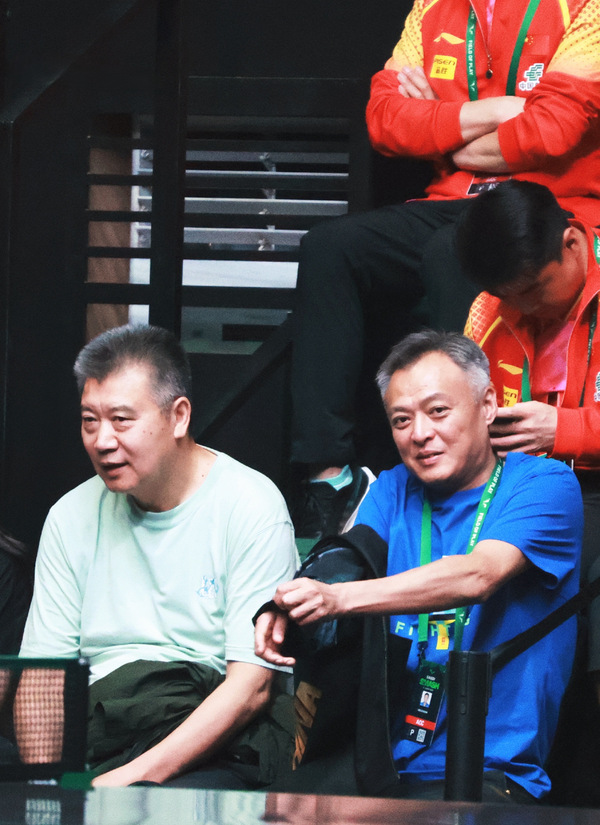 队员表现不佳，教练组忙于调整战术备战下场的简单介绍