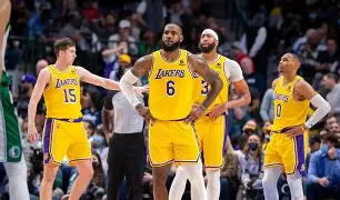 关于湖人队员齐心合作,准备在下场比赛中破敌取胜的信息 关于湖人队员齐心合作,准备在下场比赛中破敌取胜的信息