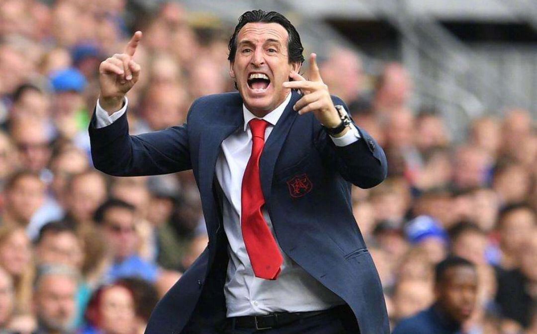 包含俱乐部陷财务困境，球员合同面临解除的词条