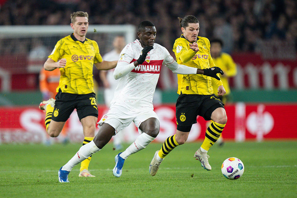 包含奥格斯堡不敌斯图加特，遭遇败局的词条