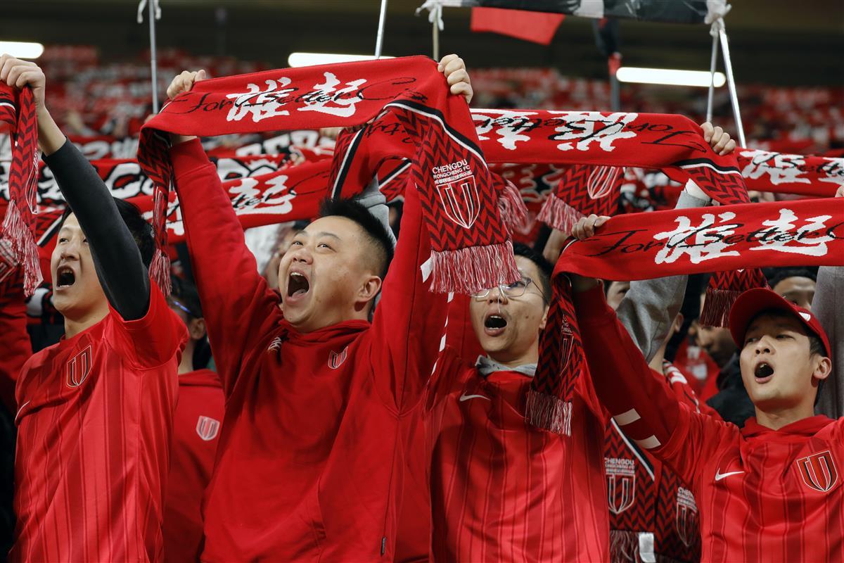 一触即发的比赛氛围，球迷热情高涨的简单介绍