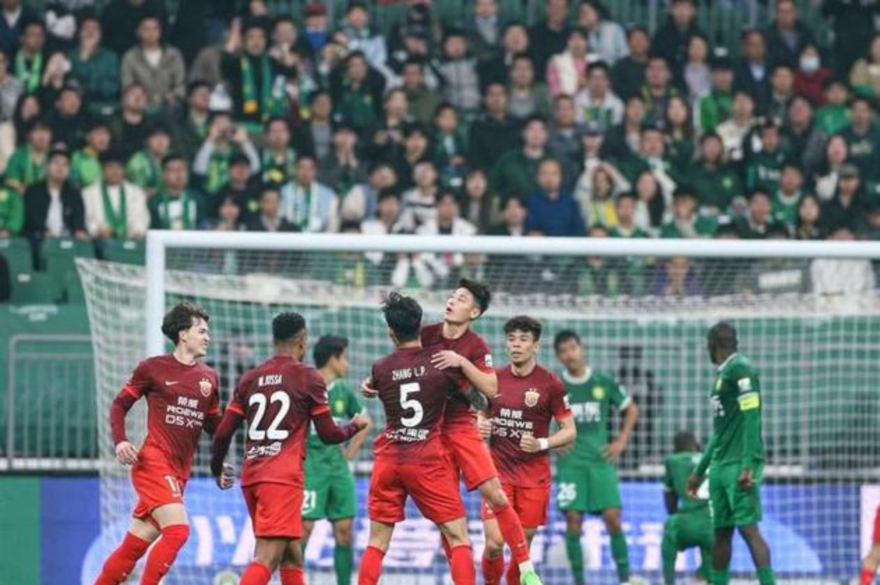 国安客场战胜鲁能，稳固领先位置的简单介绍