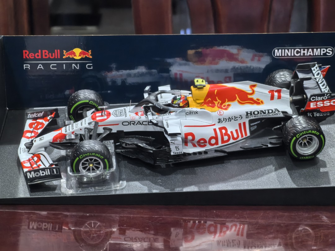 包含威廉姆斯碾压红牛二队，佩雷兹带队取胜的词条