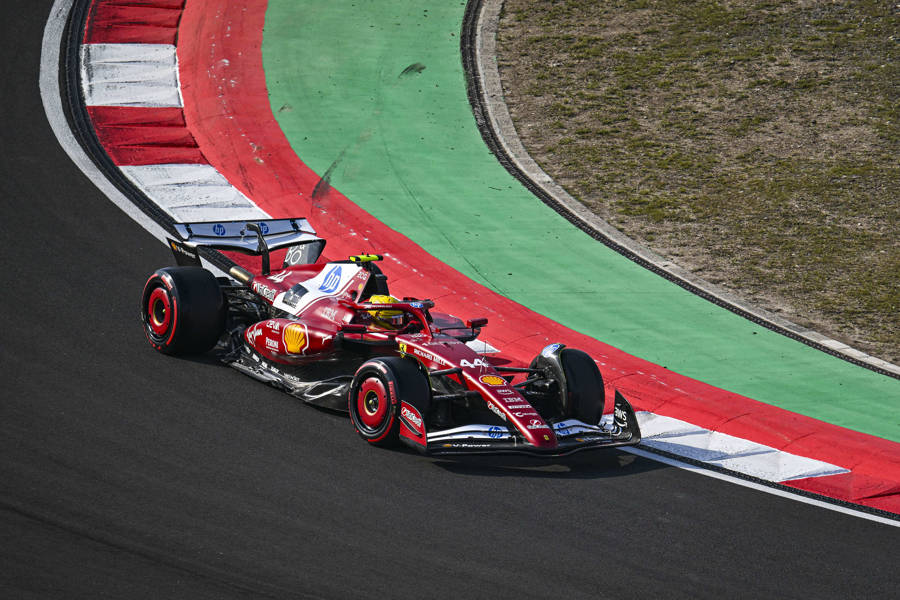 包含红牛车队绝杀哈斯车队，汉密尔顿惊艳四座的词条