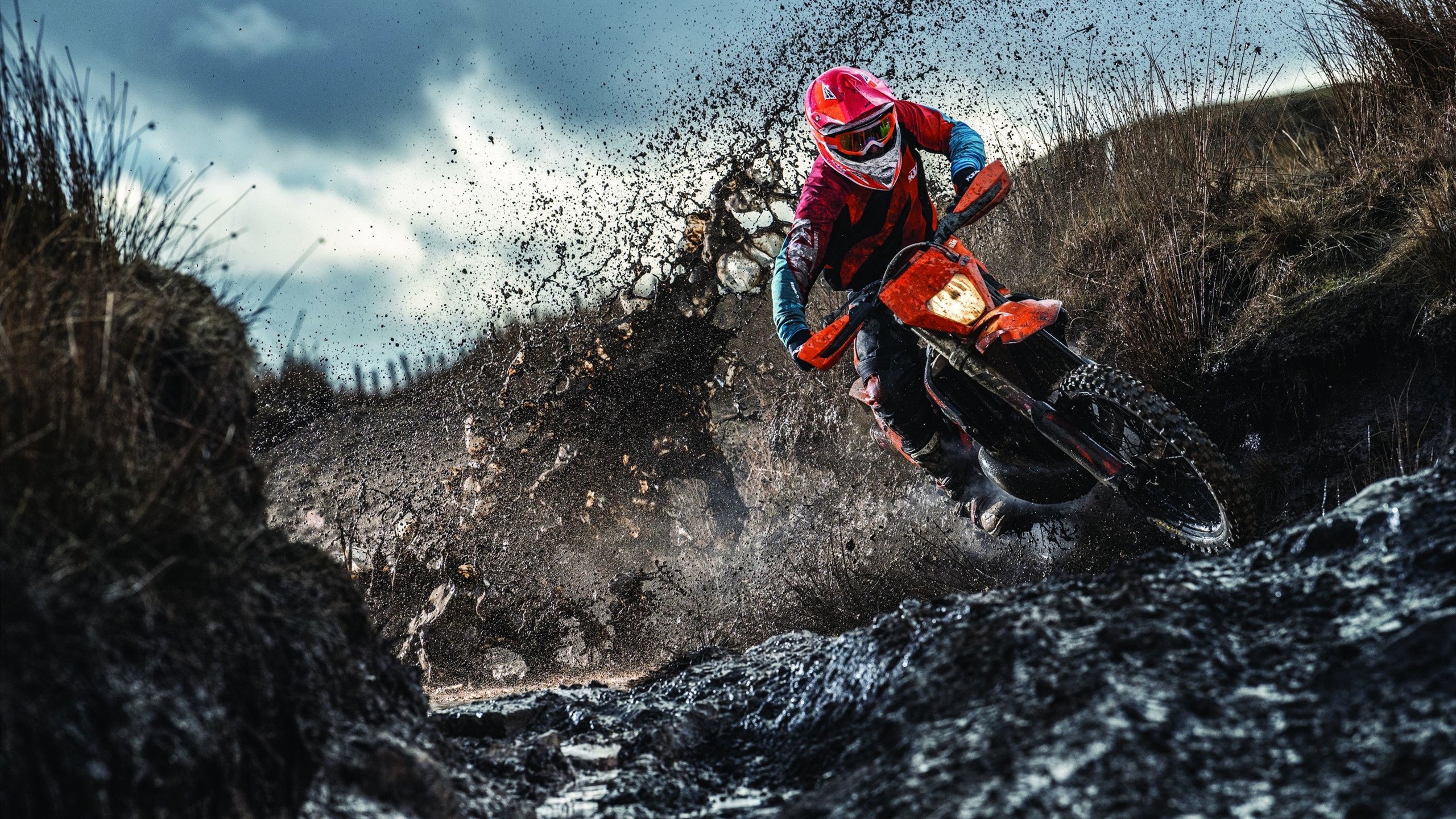 焦点战克莱证明巨星本色，老鹰血拼深圳诠释竞技真谛